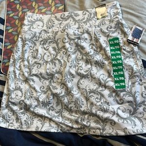 NWT Ladies Skort XL
